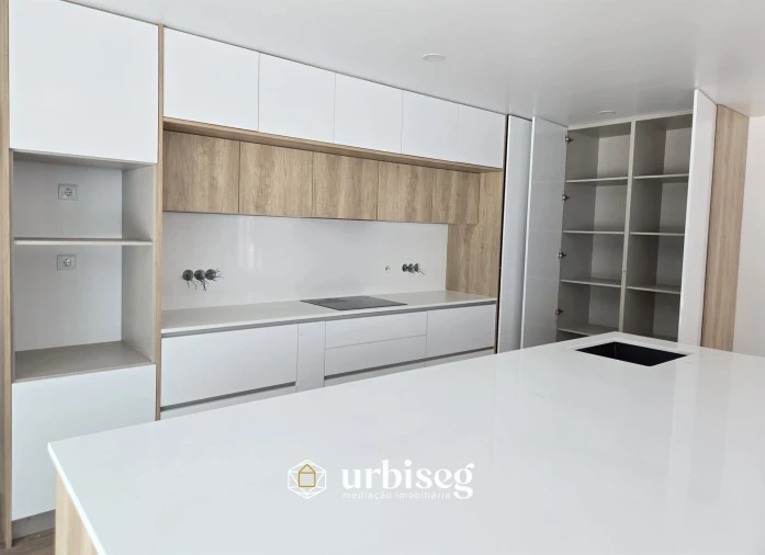 Moradia T4 para Venda em Vermoil Foto 15