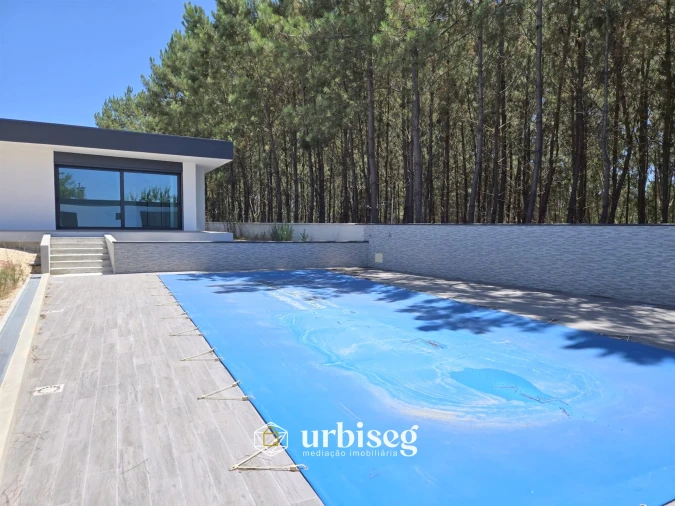 Moradia T4 para Venda em Vermoil Foto 1