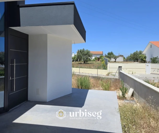 Moradia T4 para Venda em Vermoil Foto 56