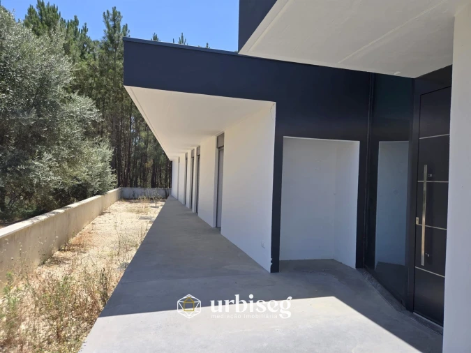 Moradia T4 para Venda em Vermoil Foto 7