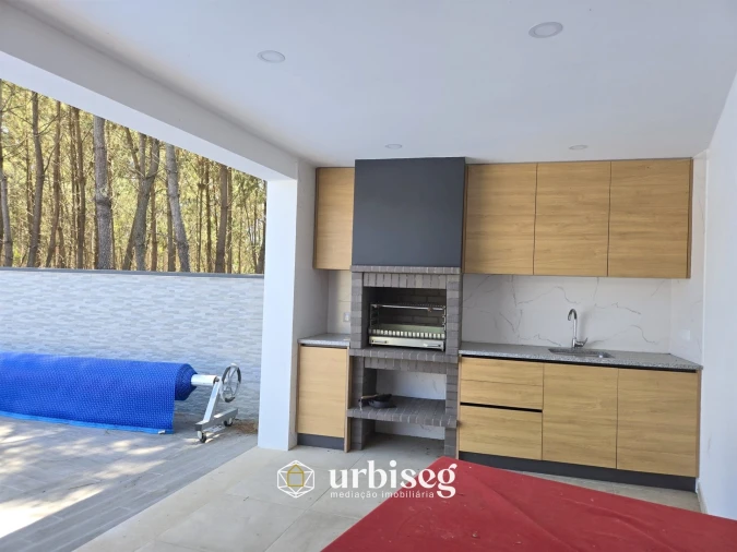 Moradia T4 para Venda em Vermoil Foto 45