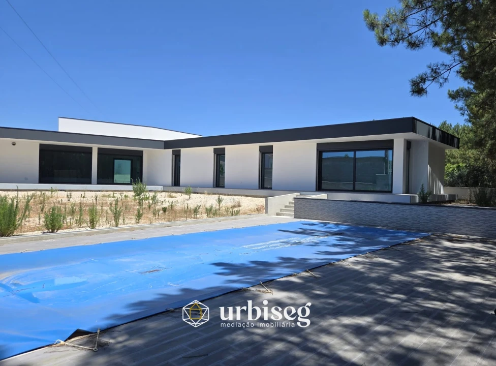 Moradia T4 para Venda em Vermoil Foto 4