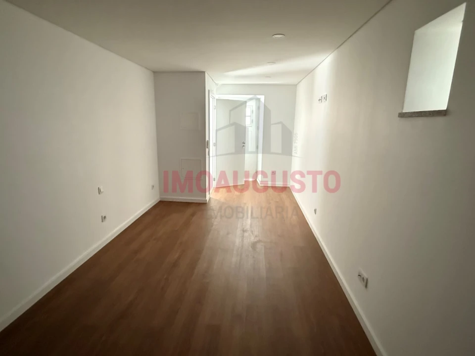 Prédio para Venda em Guarda Foto 7