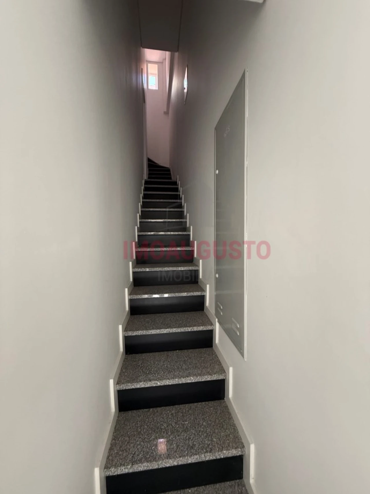 Prédio para Venda em Guarda Foto 10