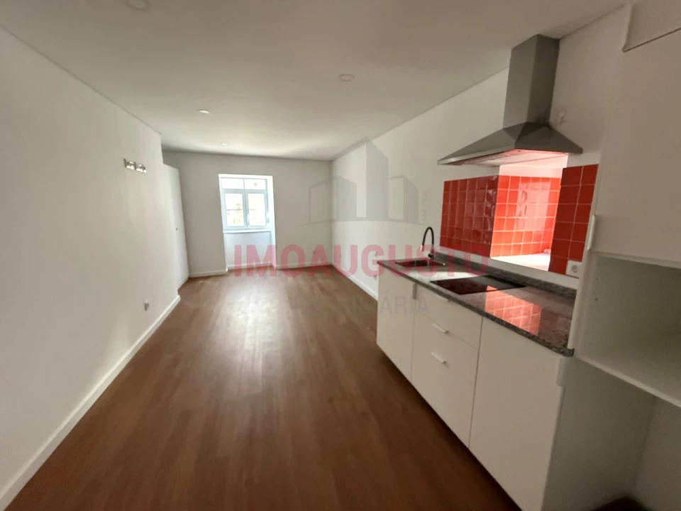 Prédio para Venda em Guarda Foto 11