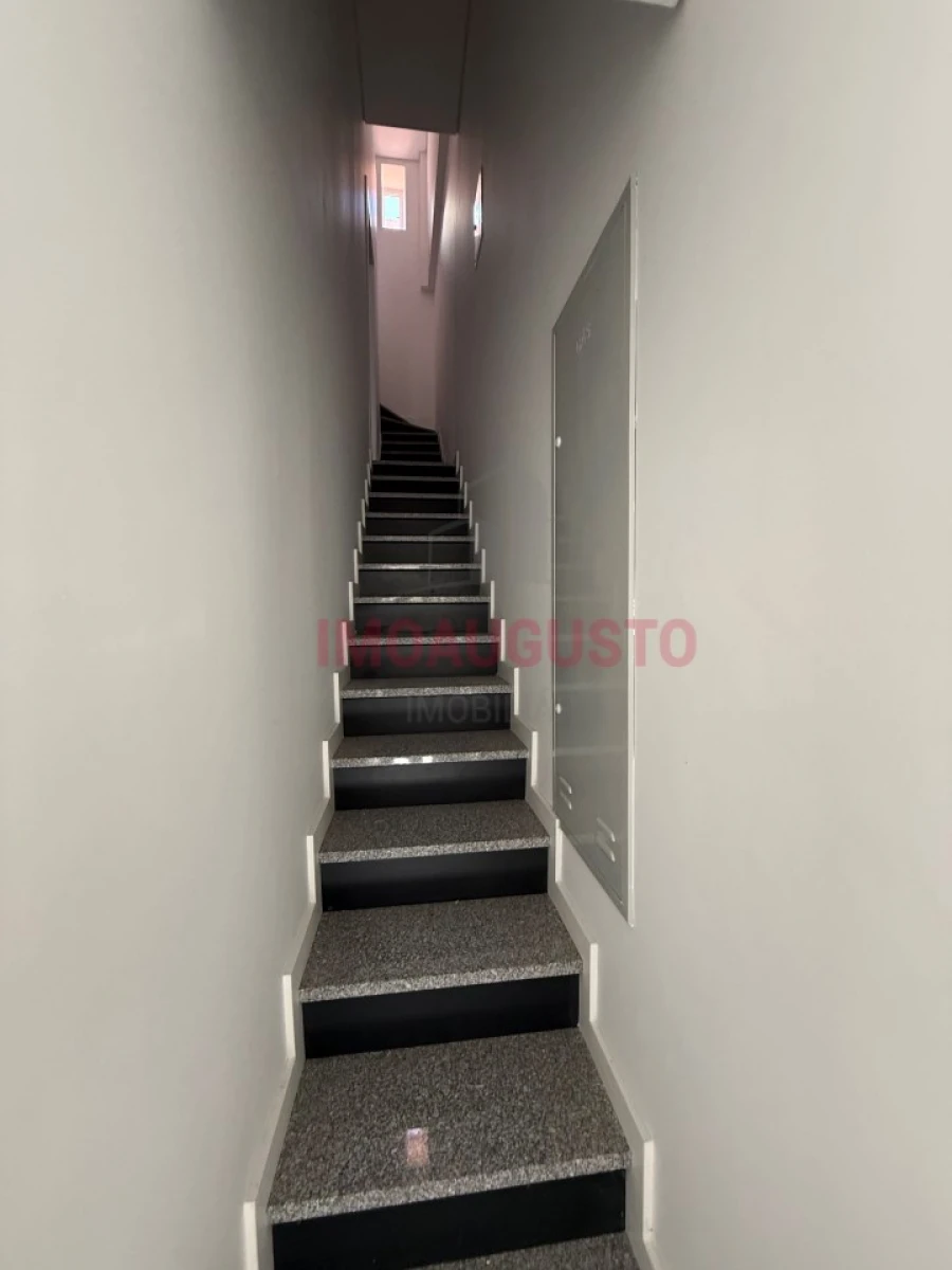 Prédio para Venda em Guarda Foto 10