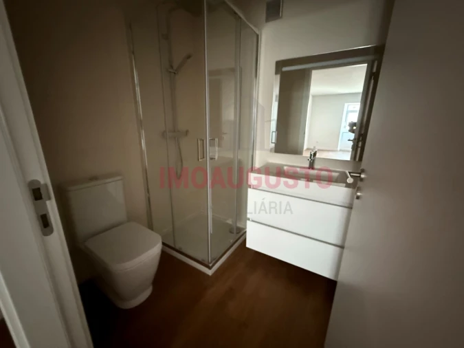 Prédio para Venda em Guarda Foto 13