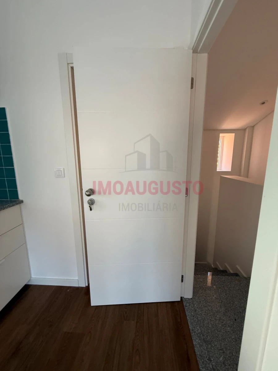 Prédio para Venda em Guarda Foto 20