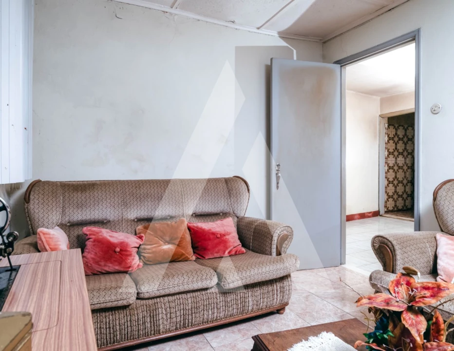 Moradia T3 para Venda em Ceira Foto 8