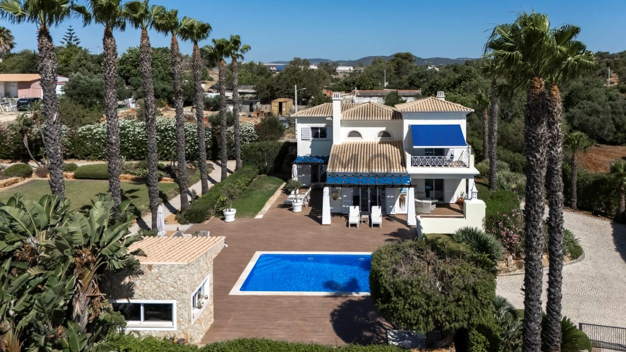 Moradia T5 para Venda em Pechão Foto 1