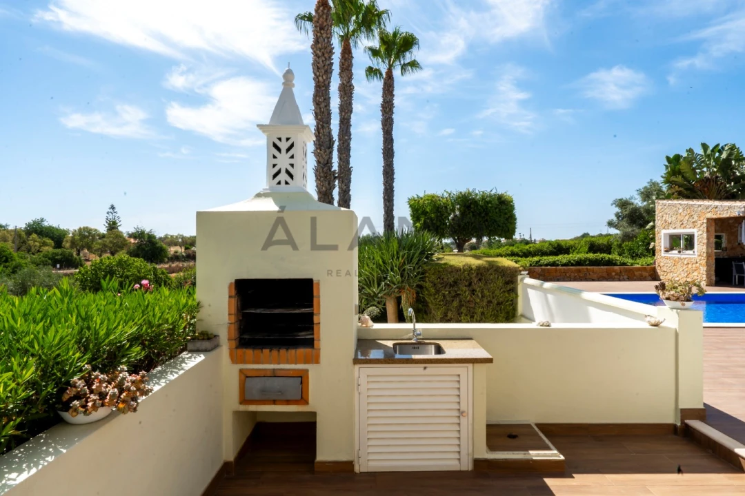 Moradia T5 para Venda em Pechão Foto 23