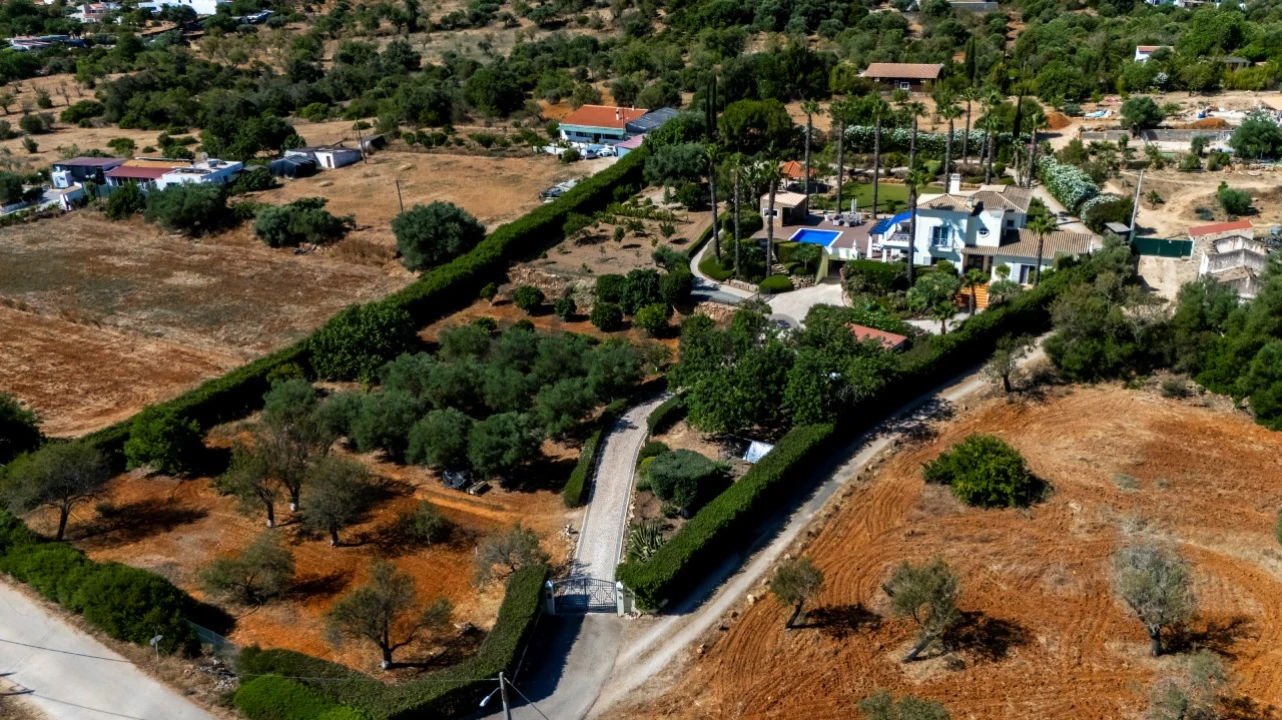 Moradia T5 para Venda em Pechão Foto 46