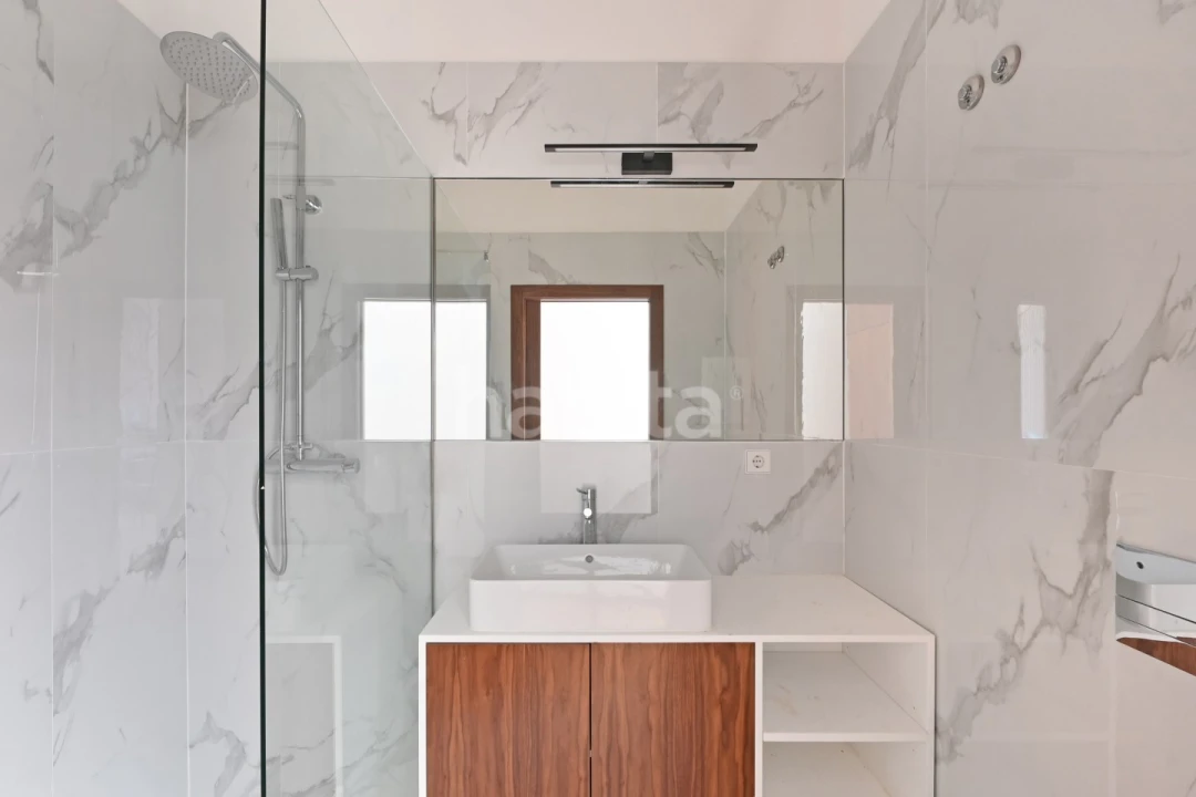 Apartamento T1 para Venda em Cedofeita, Santo Ildefonso, Sé, Miragaia, São Nicolau e Vitória Foto 11