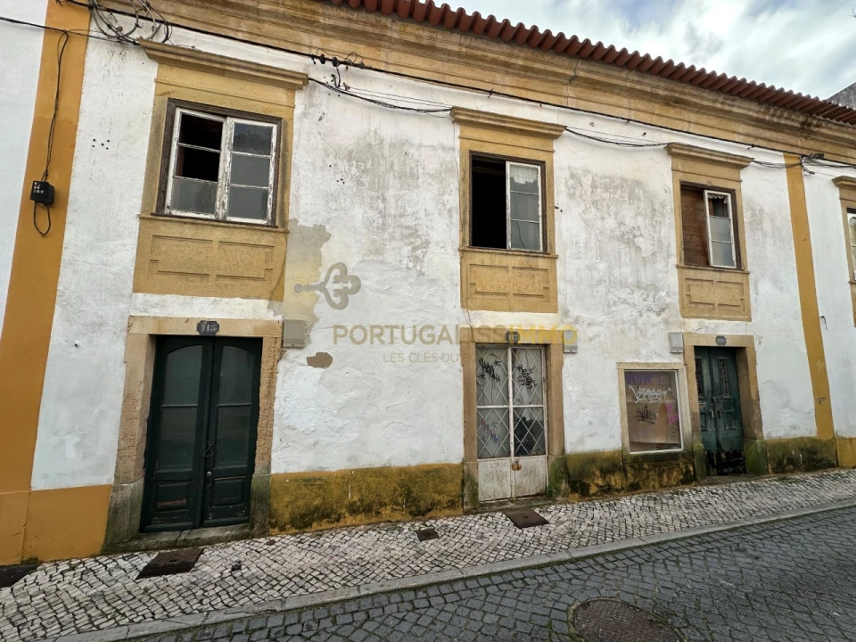 Prédio para Venda em São João Baptista e Santa Maria dos Olivais Foto 3