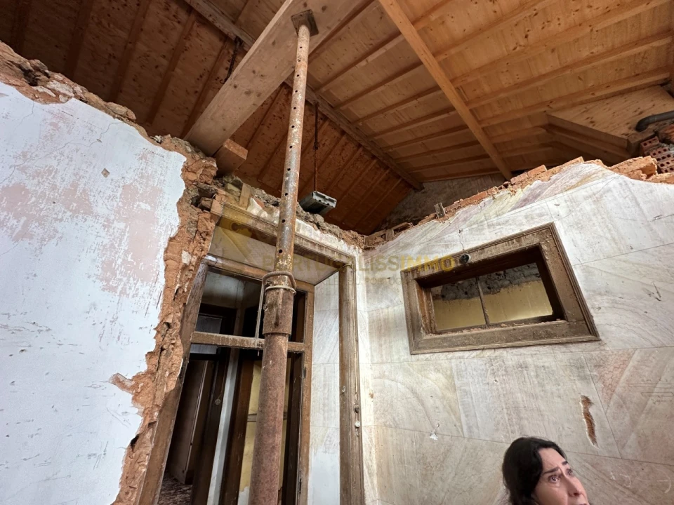 Prédio para Venda em São João Baptista e Santa Maria dos Olivais Foto 10