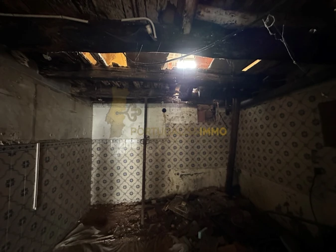 Prédio para Venda em São João Baptista e Santa Maria dos Olivais Foto 47