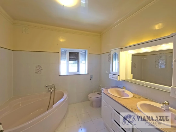 Moradia T4 para Venda em Afife Foto 17