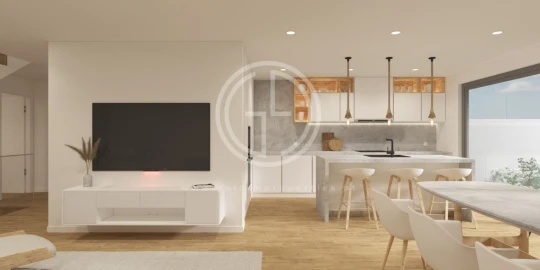 Moradia T4 para Venda em Montenegro