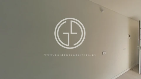 Moradia T4 para Venda em Montenegro