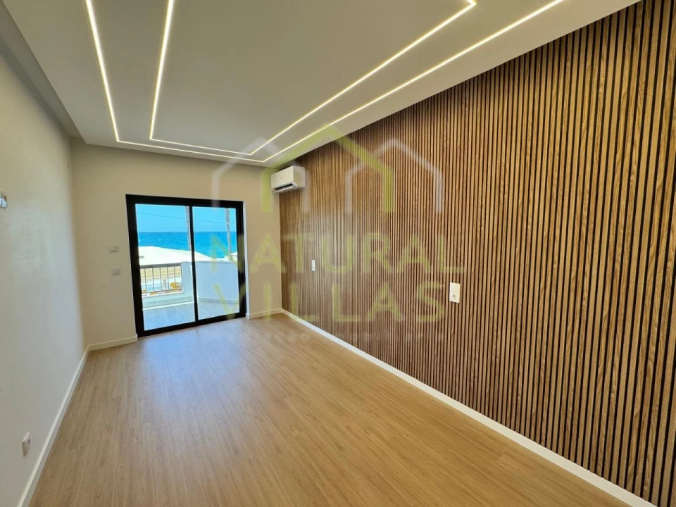 Apartamento T3 para Venda em Quarteira Foto 8