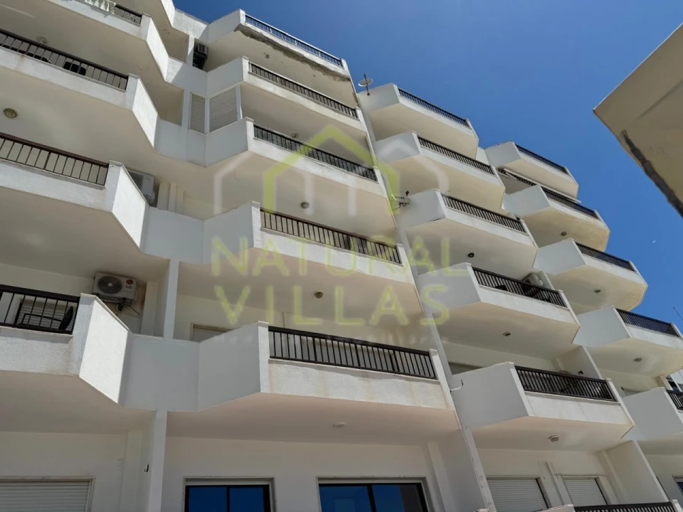 Apartamento T3 para Venda em Quarteira Foto 16