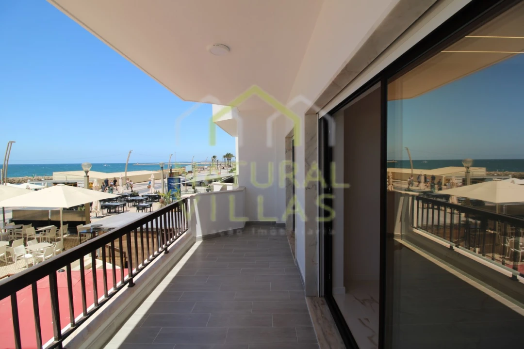 Apartamento T3 para Venda em Quarteira Foto 5