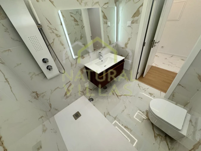 Apartamento T3 para Venda em Quarteira Foto 7