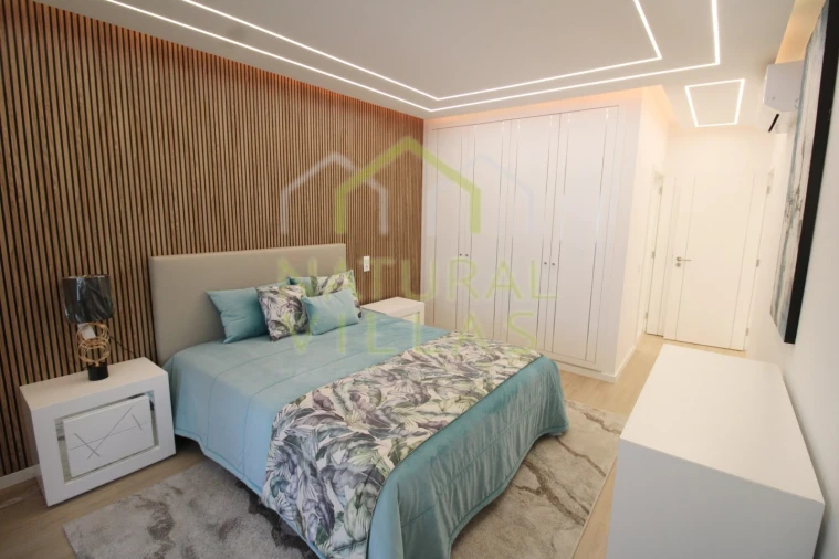 Apartamento T3 para Venda em Quarteira Foto 12