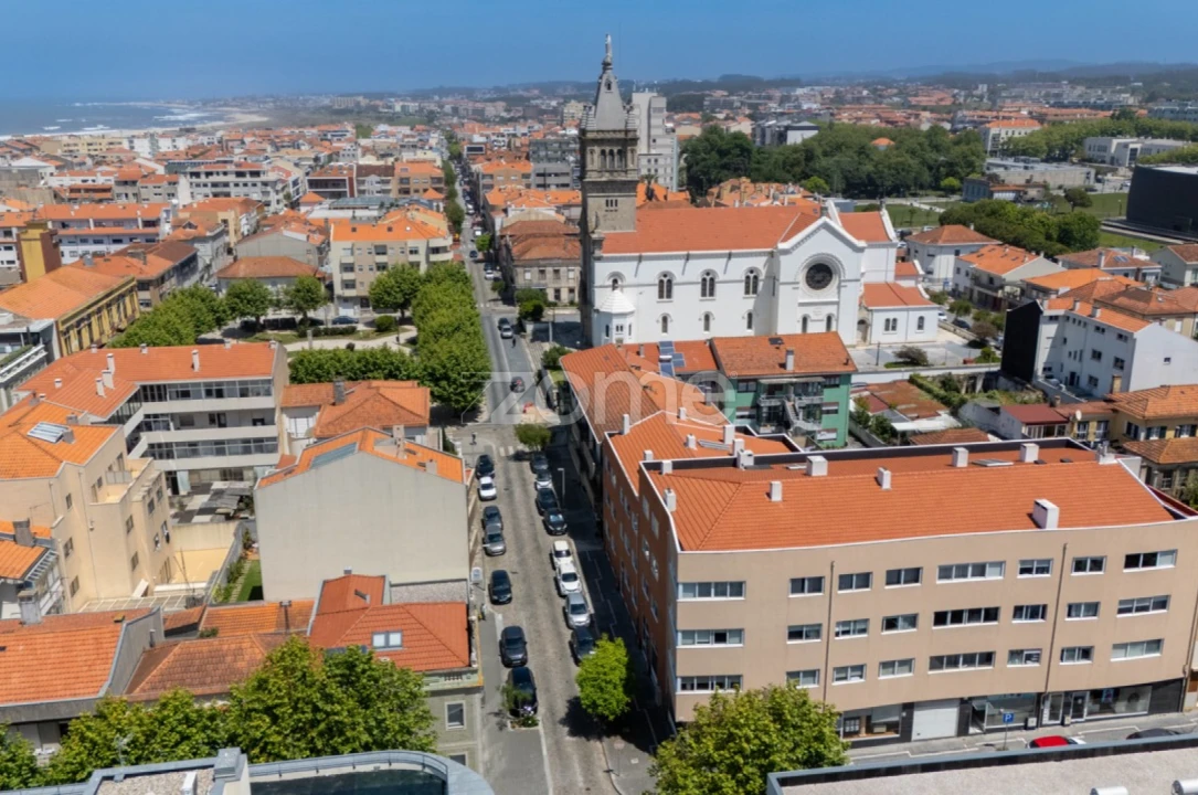 Negócio para Arrendamento em Espinho Foto 18