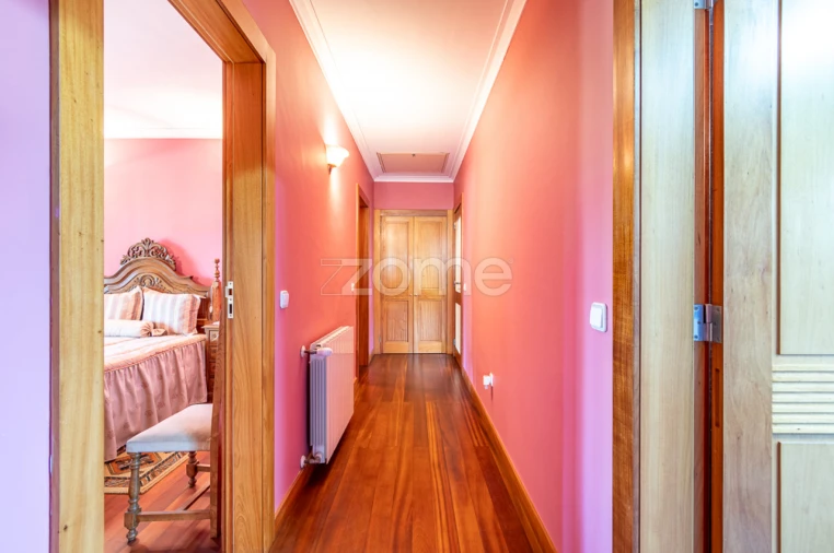 Moradia T4 para Venda em Cidade da Maia Foto 30