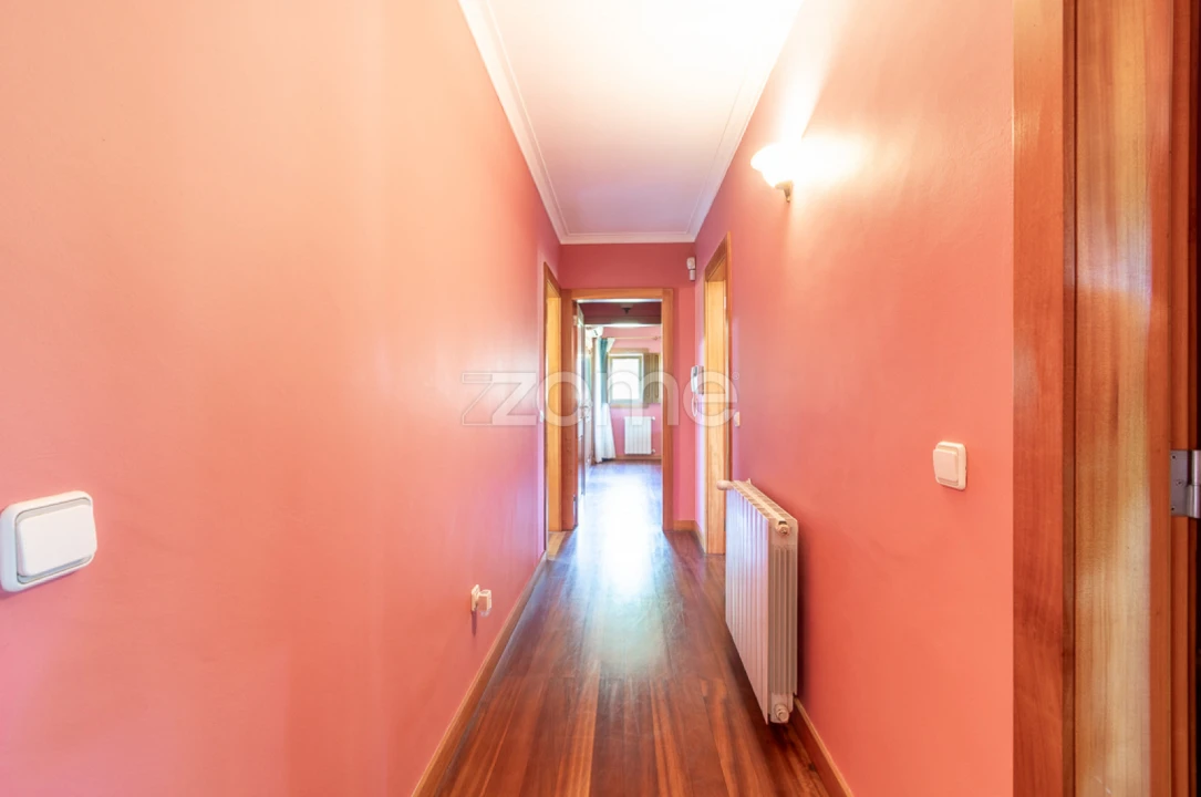 Moradia T4 para Venda em Cidade da Maia Foto 33