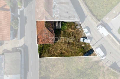 Terreno para Venda em Grijó e Sermonde