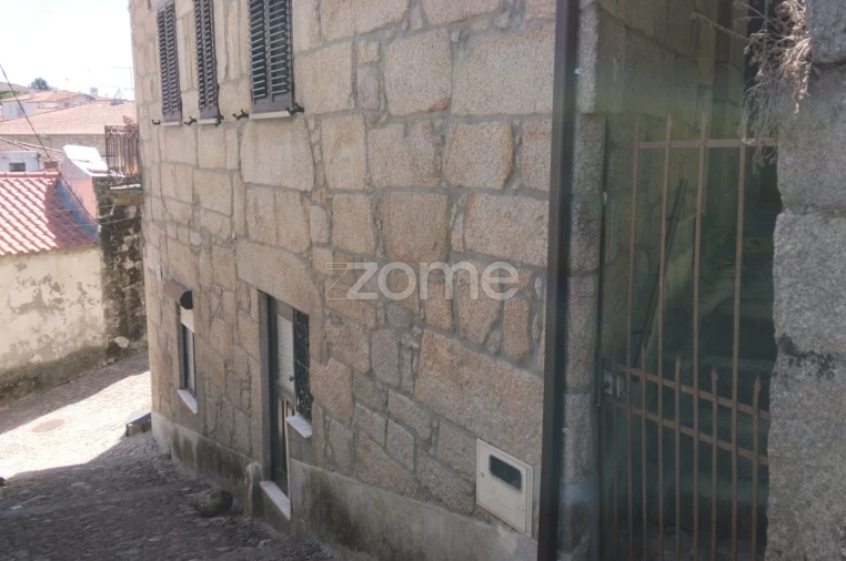 Moradia T5 para Venda em São Pedro e Santa Maria e Vila Boa do Mondego Foto 3