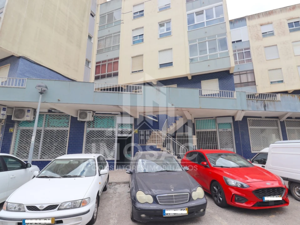 Loja para Venda em Loures Foto 2