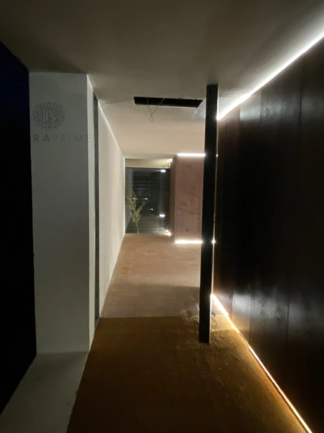 Moradia T4 para Venda em Santa Barbara de Nexe Foto 42