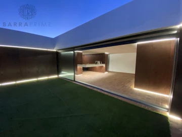 Moradia T4 para Venda em Santa Barbara de Nexe