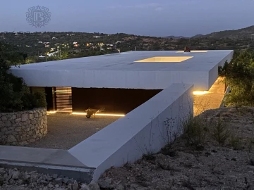 Moradia T4 para Venda em Santa Barbara de Nexe