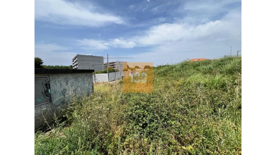 Terreno para Venda em Oliveira do Douro Foto 18