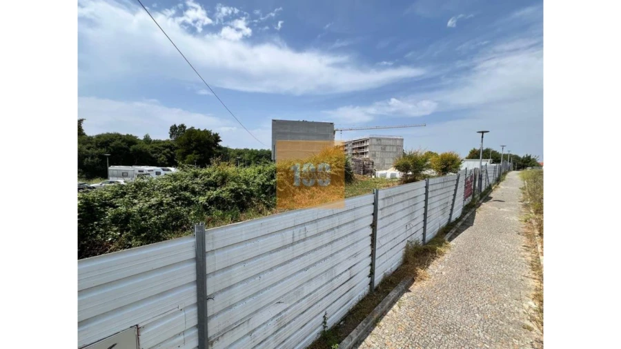 Terreno para Venda em Oliveira do Douro Foto 25