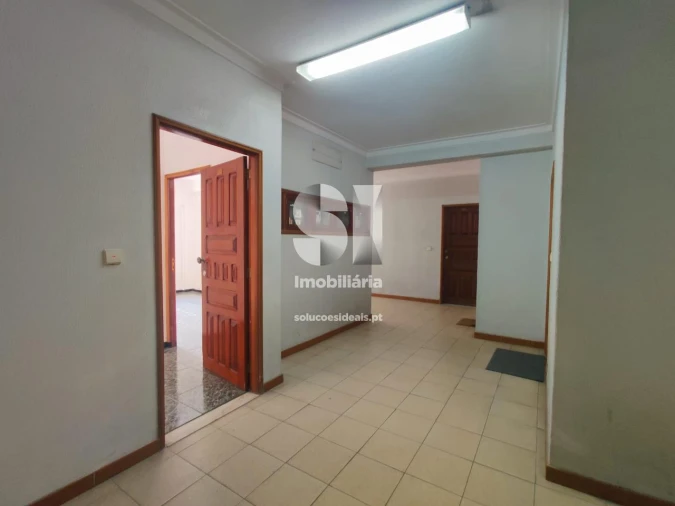 Escritório para Venda em Braga (Maximinos, Sé e Cividade) Foto 6