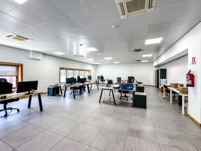 Escritório para Arrendamento em Carnaxide e Queijas Foto 1