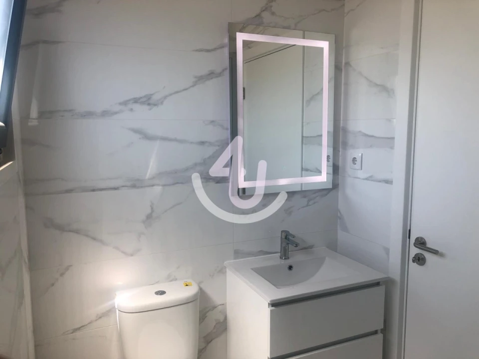 Terreno para Venda em Cela Foto 17