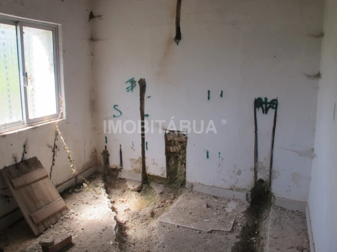 Moradia T3 para Venda em Tabua Foto 9