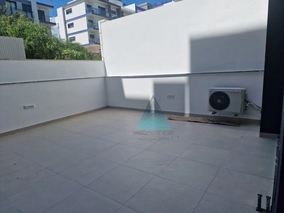 Apartamento T5 para Venda em Laranjeiro e Feijó Foto 14