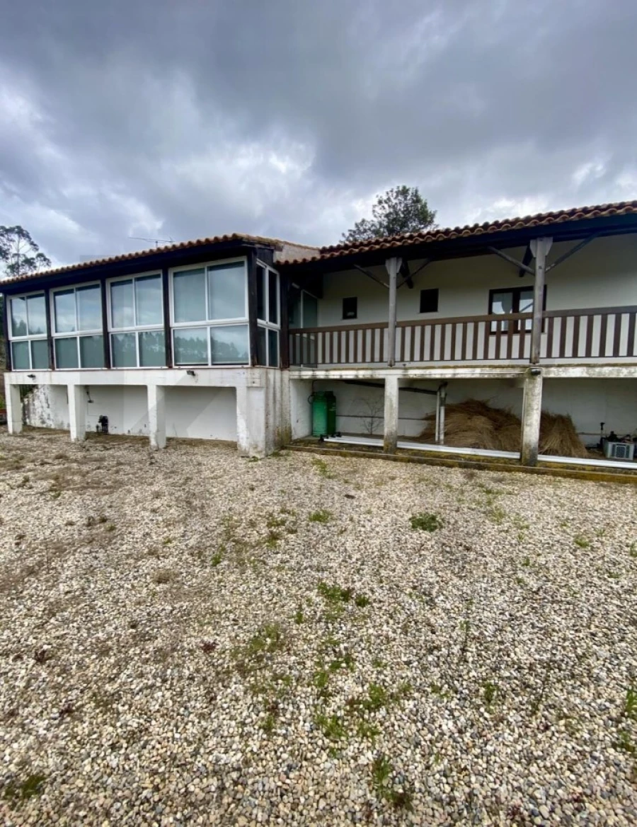 Quinta T4 para Venda em Valado dos Frades Foto 11