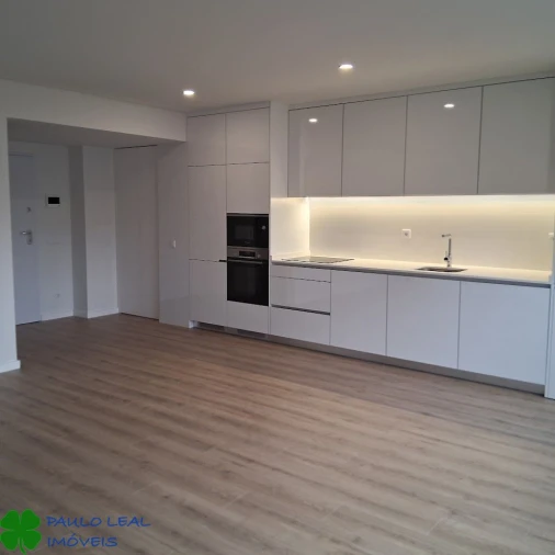 Apartamento T2 para Venda em Moreira Foto 2