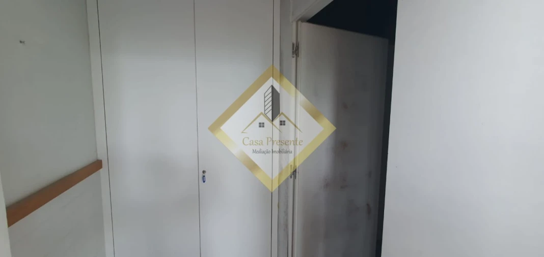 Loja para Venda em Oliveira do Douro Foto 14