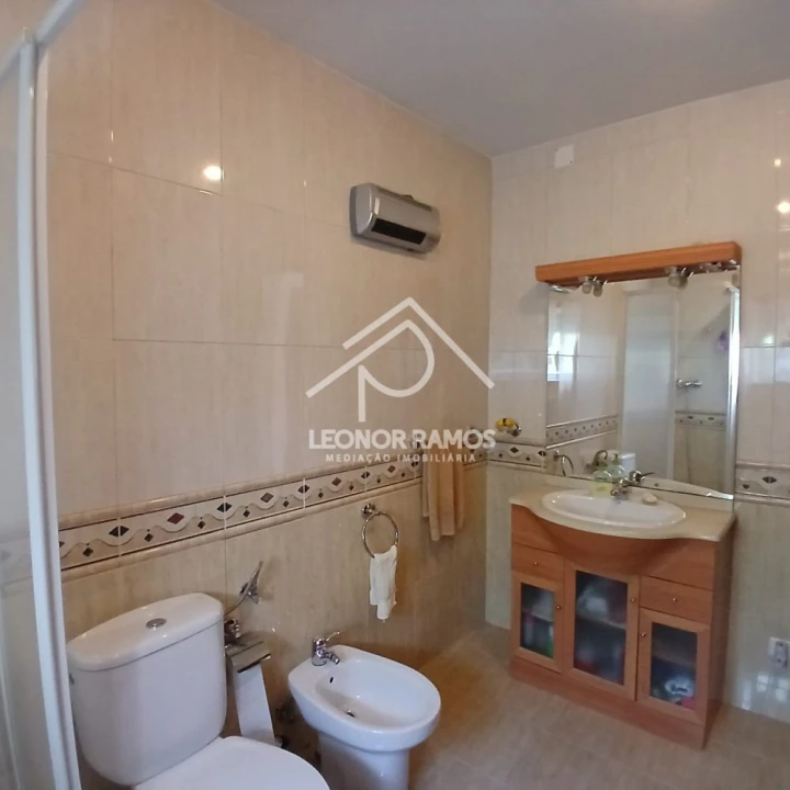 Moradia T5 para Venda em Ladoeiro Foto 10