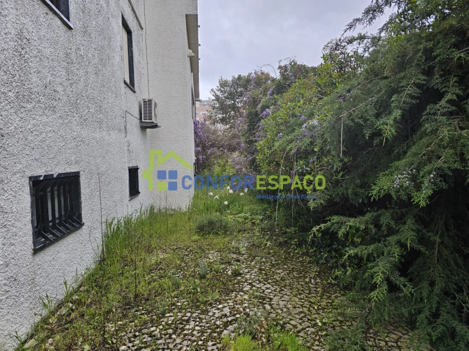 Moradia T9 para Venda em Castelo Branco Foto 52