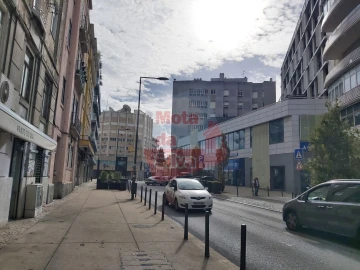 Loja para Venda em Arroios